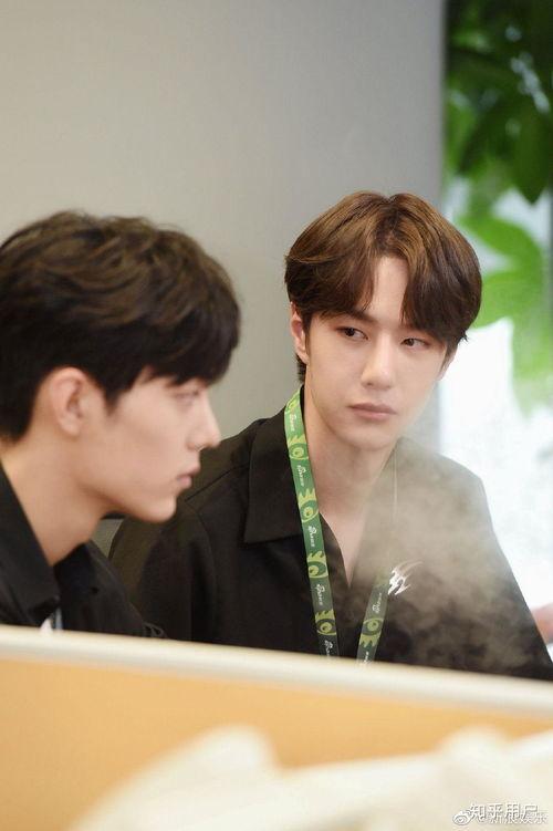 圈内人士爆料王一博肖战关系最新,圈内人士曝最新动态，友情还是另有隐情？  第3张